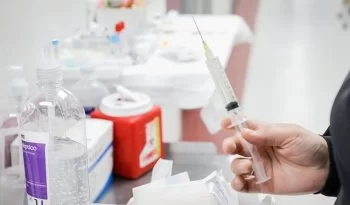 ISSSTE llama a prevenir hepatitis para evitar cirrosis y cáncer; ofrece pruebas rápidas y tratamiento gratuito