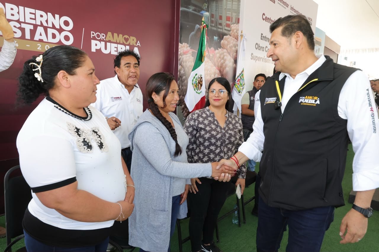 Armenta entrega obras comunitarias y supervisa rehabilitación en Central de Abastos