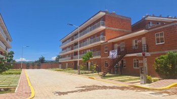 Sheinbaum y Jara entregan 68 viviendas en Huajuapan de León
