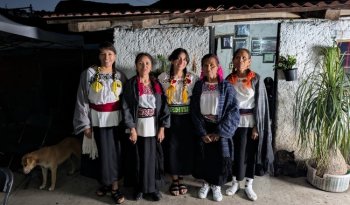 Cineasta hñätho recibe ECAMC para documental 'Francisca: ka di neki'