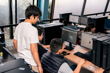 Curso de verano en UT San Juan impulsa vocaciones científicas en 25 jóvenes