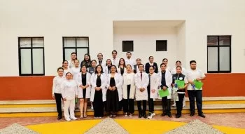 Foro de Investigación en Salud reconoce a 25 pasantes en San Miguel de Allende