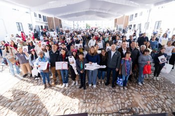 Kuri agradece a Sheinbaum programa de vivienda; entregan 117 casas en Querétaro