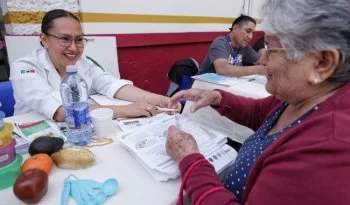 Batres llama a recuperar alimentación natural para prevenir enfermedades crónicas en el ISSSTE