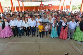 Gobernador Salomón Jara acerca Trabajo que Transforma tu Municipio a Santiago Minas