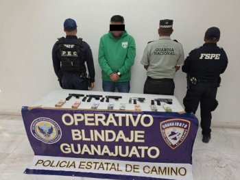 Aseguramiento en León: armas, cartuchos y 283 mil pesos tras revisión por no usar cinturón