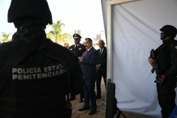 Guanajuato reconoce a policías custodios por su labor en la reinserción social