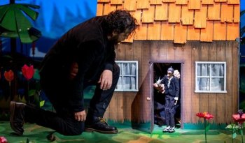 Django: con la soga al cuello, una película artesanal en vivo en el Teatro del Bosque Julio Castillo