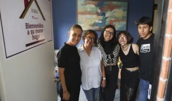 Puebla construirá 68 mil 950 viviendas; Sheinbaum entrega apoyos del Infonavit