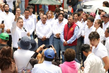Armenta: “El agua no es mercancía” y respalda a familias con 100 pipas en Puebla