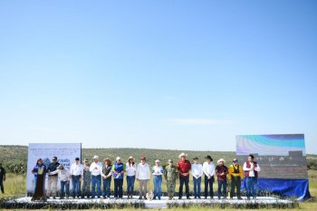 Tere Jiménez encabeza reforestación en Clavellinas con 1,500 árboles