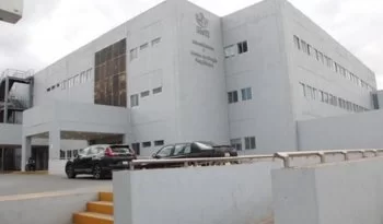 ISSSTE salva brazo de niño con síndrome compartimental tras mordedura de serpiente