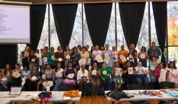 Cecut reúne a bordadoras del mundo en un encuentro colectivo por la memoria y la paz