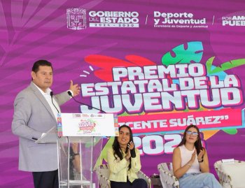 Gobernador Armenta refrenda apoyo a juventudes en Premio Estatal de la Juventud 2026