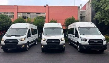INAH fortalece prácticas de campo con 12 camionetas y un autobús