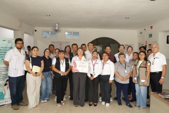 SABGOB entrega Distintivo de Excelencia en el Servicio Público a instancias de salud en Chetumal