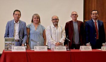Presentan libro sobre reubicación de monumentos arqueológicos en la 37 FILAH