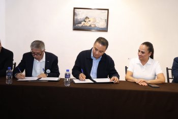 Firman convenio para brindar asesoría gratuita a negocios en Querétaro