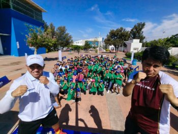 Clase Nacional de Boxeo reúne a familias en el Macrocentro León 1