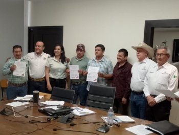 Entregan 16 autorizaciones para Unidades de Riego a productores de Comondú