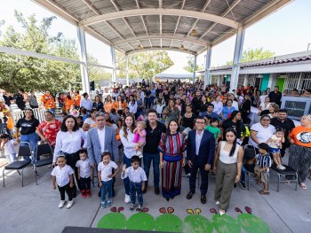 Gobernador de Nuevo León arranca entrega de uniformes escolares gratuitos en Juárez