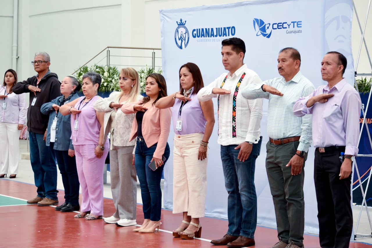 Emmanuel Reyes llama a las juventudes guanajuatenses a cuidar su salud, mantenerse alejadas de las adicciones y no abandonar sus sueños