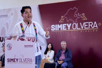 Emmanuel Reyes reconoció el trabajo legislativo y la cercanía de la senadora Simey Olvera con el pueblo hidalguense