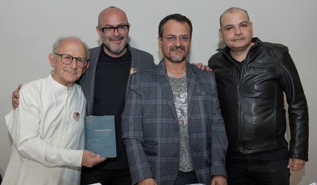 Presentan en la FILAH el libro Desantrópica, que propone una antropología de la vida