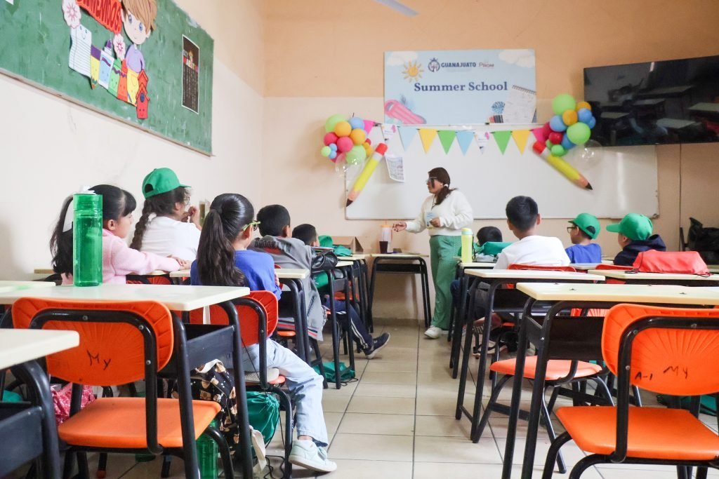 Summer School en Guanajuato: estudiantes de primaria refuerzan inglés con arte y deporte