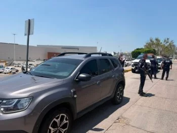 Aseguran 966 mil pesos en efectivo en León; detienen a un hombre