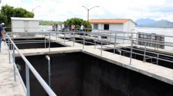 Conagua invierte 175 mdp en saneamiento del lago de Pátzcuaro