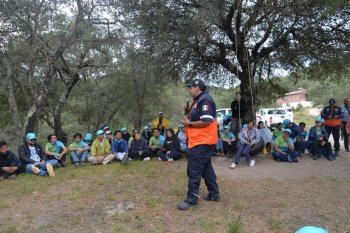 Jóvenes de Guanajuato reforestan 750 árboles en Sierra de Lobos