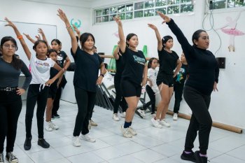 Talleres gratuitos y de bajo costo inician el 8 de septiembre en el BiblioAvión de Cozumel