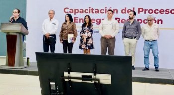 Capacitan a 250 servidores públicos para la entrega-recepción en BCS