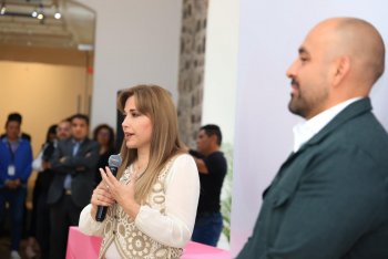 Entregan 30 uniformes a adultos mayores de Puebla para Olimpiadas de Oro 2026