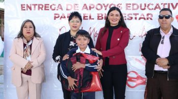 Entregan útiles y mochilas escolares a estudiantes de Fresnillo y Guadalupe