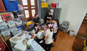 Estudiantes de Quintana Roo visitan laboratorios del INAH para conocer la restauración de