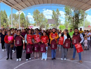 Operativo estatal reparte útiles y mochilas a más de 270 mil estudiantes en Zacatecas