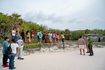 Familias de Cozumel conocen la riqueza natural e histórica de Punta Sur