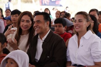 Familias de Menchaca participan en jornada de lectura y convivencia con SEDESOQ