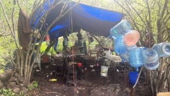 Aseguran en Acámbaro 2.8 toneladas de sosa en posible laboratorio clandestino