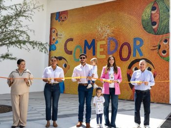 Entregan nuevo comedor y cocina en Capullos, proyecto insignia de Samuel García