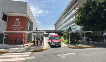Bebé prematura con quiste laríngeo es operada en Jalisco tras traslado aéreo del IMSS