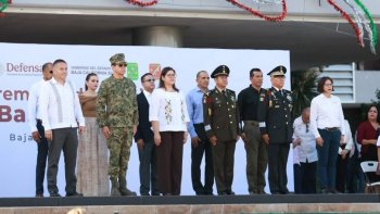Inician en Baja California Sur las actividades del mes patrio con izamiento de bandera