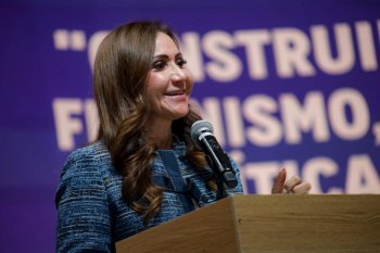 Rosa Cobo llama a poner la igualdad en el centro de las políticas públicas en Querétaro