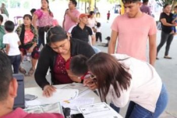 Registro Civil atiende 120 trámites en comunidad indígena de Mártir de Cuilapan