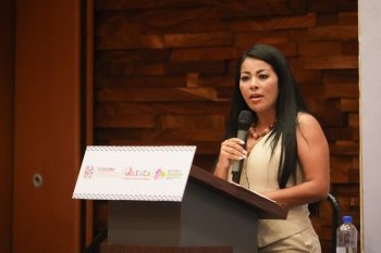 Capacitan a 30 guías turísticos de Huatulco para temporada de cruceros 2026-2027