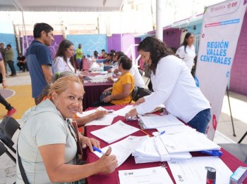 DIF Oaxaca entrega apoyos alimentarios y funcionales en Santa Lucía del Camino