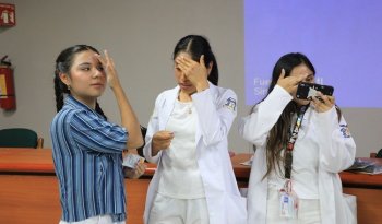 Capacitan a 85 médicos del IMSS en prevención del daño solar en niños