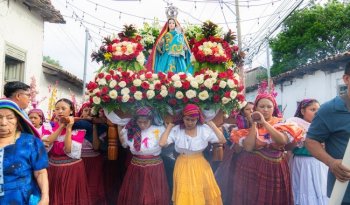 Exposición en CDMX muestra la Cofradía de las Flores y las Palmas de Panchimalco